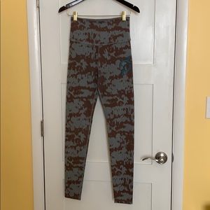 Beyond Yoga ‘Tie-Dyed’ Leggings